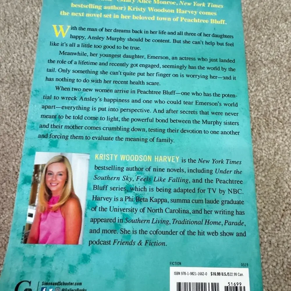 Collection of 7 Women's books Beach Reads